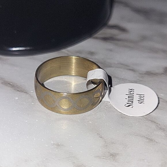 Gold Color Stainless Steel Ring Size 11 - Picture 8 of 9
